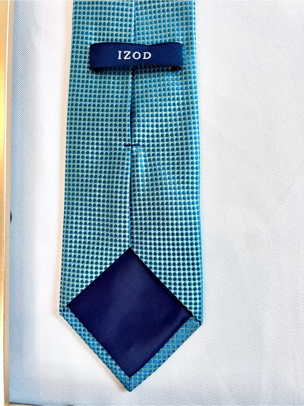 Izod Teal/Aqua Blue Micro-Check 100% Silk Tie excellent condition